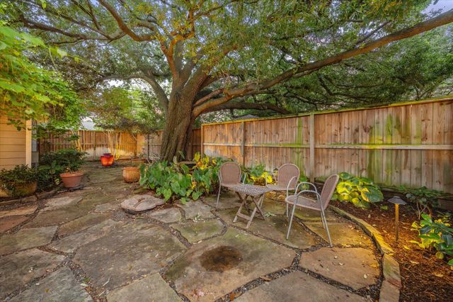 2018 Columbia Street, Houston, TX 77008