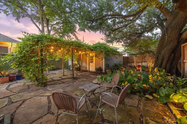 2018 Columbia Street, Houston, TX 77008