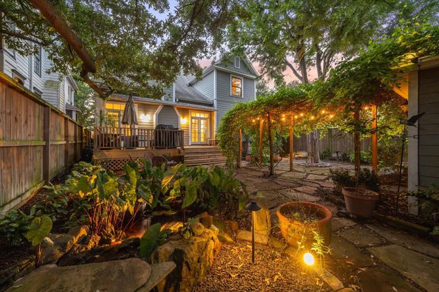 2018 Columbia Street, Houston, TX 77008