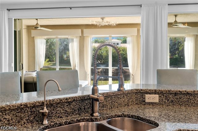 24371 Sandpiper Isle WAY 302, Bonita Springs, FL 34134