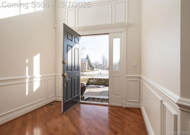 3763 Red Maple Court, Oakland Charter Township, MI 48363