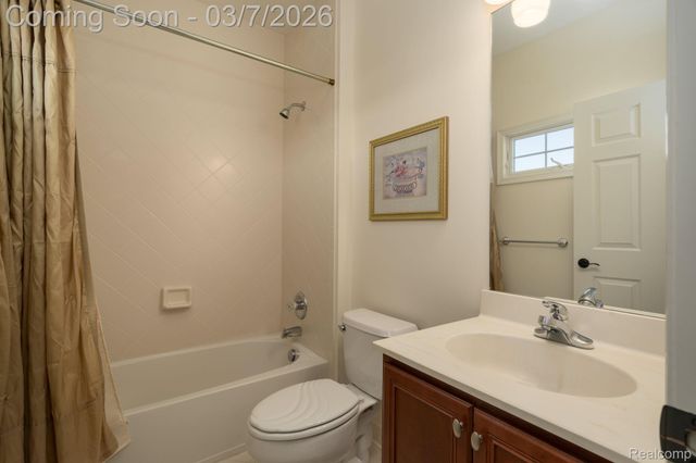 3763 Red Maple Court, Oakland Charter Township, MI 48363