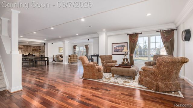 3763 Red Maple Court, Oakland Charter Township, MI 48363