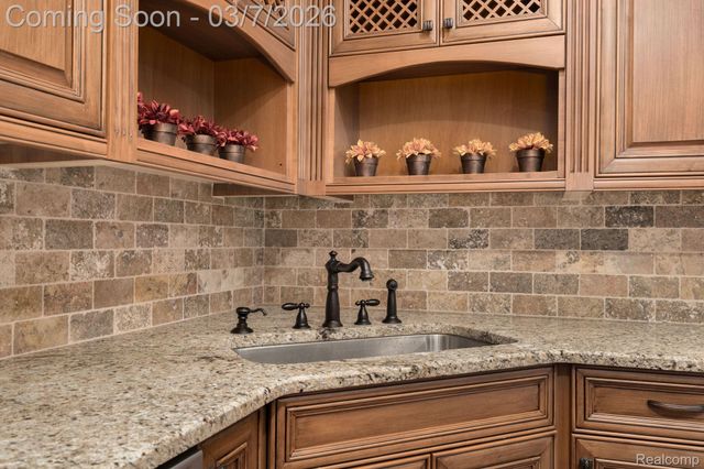 3763 Red Maple Court, Oakland Charter Township, MI 48363