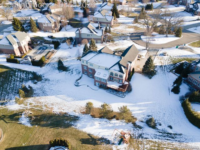 3763 Red Maple Court, Oakland Charter Township, MI 48363