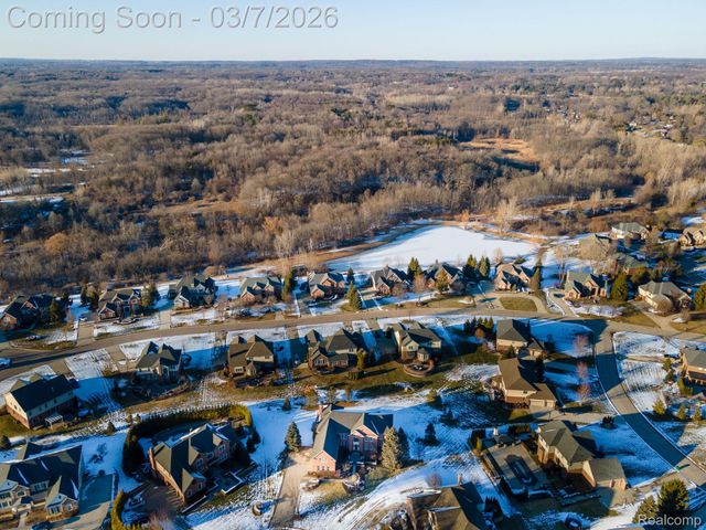 3763 Red Maple Court, Oakland Charter Township, MI 48363