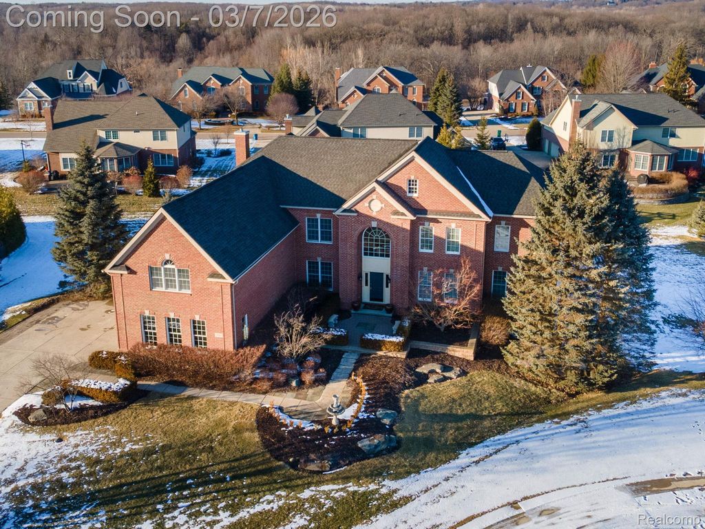 3763 Red Maple Court, Oakland Charter Township, MI 48363