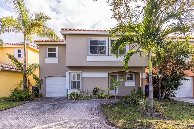 1540 N Trafalgar Circle, Hollywood, FL 33020