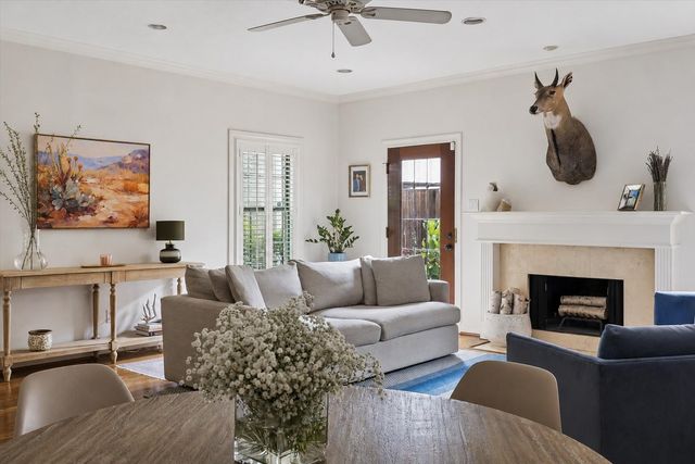 1006 Augusta Drive 123, Houston, TX 77057