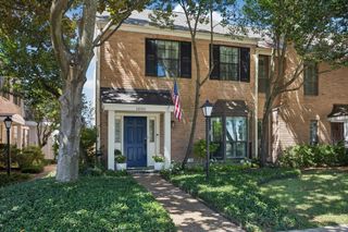 1006 Augusta Drive 123, Houston, TX 77057