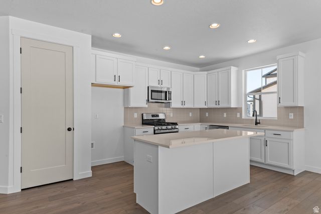 3016 W 2650 N, Clinton, UT 84015
