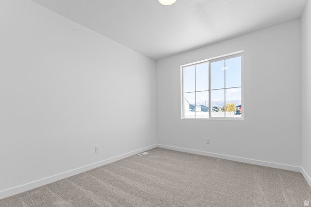 3016 W 2650 N, Clinton, UT 84015