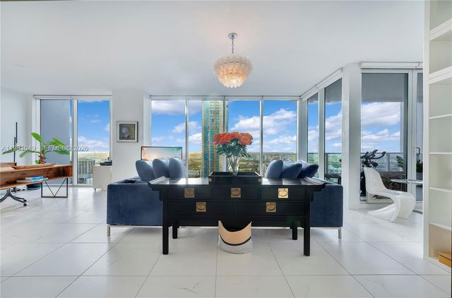 1040 Biscayne Blvd 3306, Miami, FL 33132