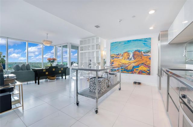 1040 Biscayne Blvd 3306, Miami, FL 33132