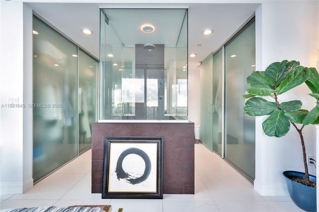 1040 Biscayne Blvd 3306, Miami, FL 33132