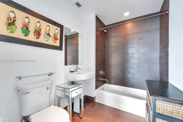 1040 Biscayne Blvd 3306, Miami, FL 33132