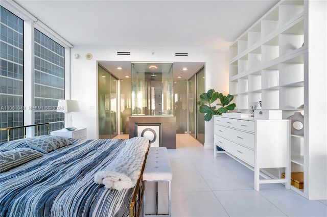 1040 Biscayne Blvd 3306, Miami, FL 33132