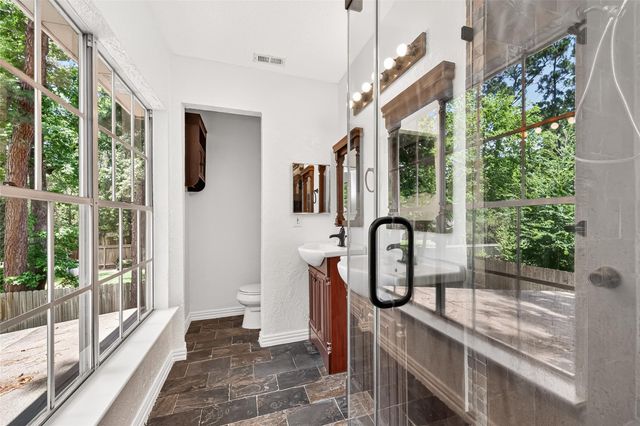 42 Rockridge Drive, The Woodlands, TX 77381