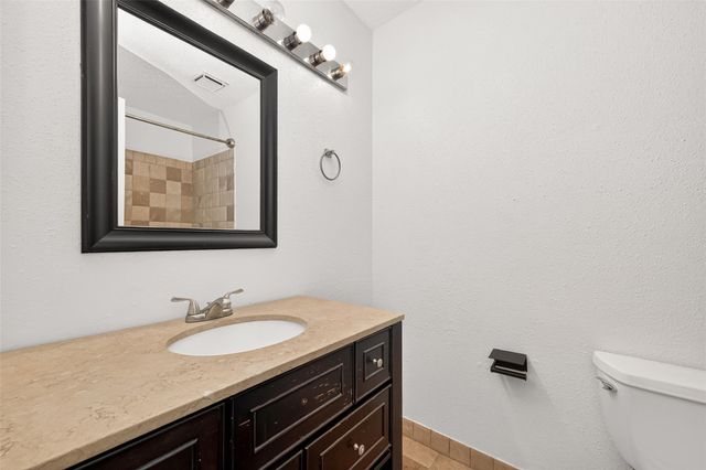 42 Rockridge Drive, The Woodlands, TX 77381