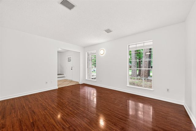 42 Rockridge Drive, The Woodlands, TX 77381