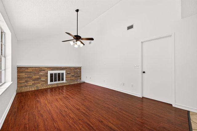 42 Rockridge Drive, The Woodlands, TX 77381