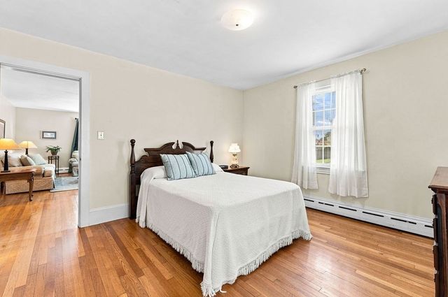 5 Brewster St, New Bedford, MA 02745