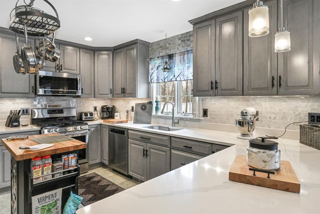 21 Grey Meadow Drive, Burlington, VT 05408