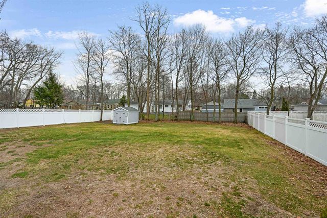21 Grey Meadow Drive, Burlington, VT 05408