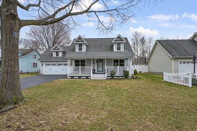 21 Grey Meadow Drive, Burlington, VT 05408