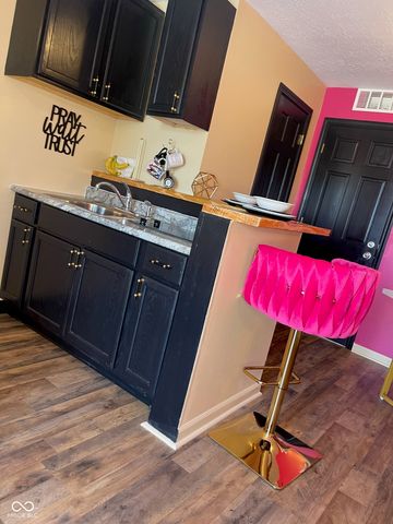 2937 W 10th Street, Indianapolis, IN 46222