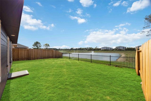 6231 Weezy Willow Lane, Houston, TX 77048