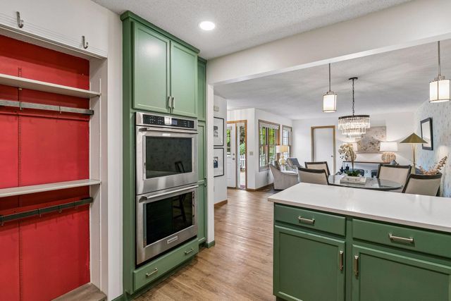 64 Thompson Avenue W 43, West Saint Paul, MN 55118