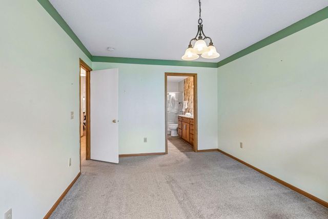 64 Thompson Avenue W 43, West Saint Paul, MN 55118