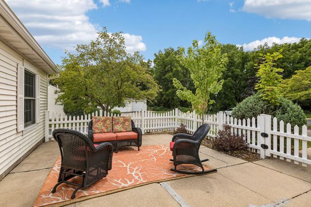 64 Thompson Avenue W 43, West Saint Paul, MN 55118
