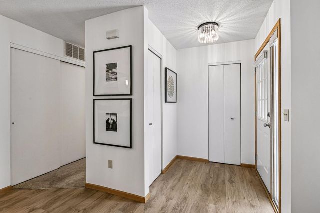 64 Thompson Avenue W 43, West Saint Paul, MN 55118