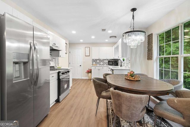 890 Stonebridge Crescent, Lithonia, GA 30058