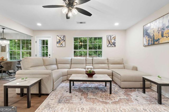 890 Stonebridge Crescent, Lithonia, GA 30058