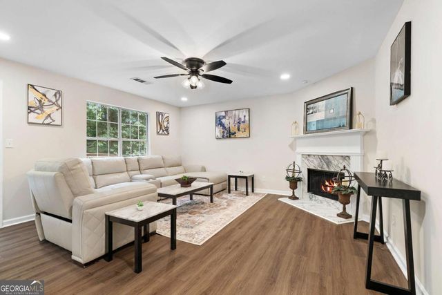 890 Stonebridge Crescent, Lithonia, GA 30058
