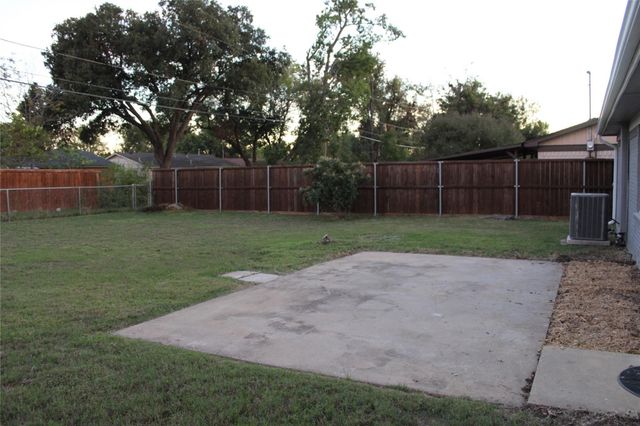 13846 Sundown Trail, Farmers Branch, TX 75234