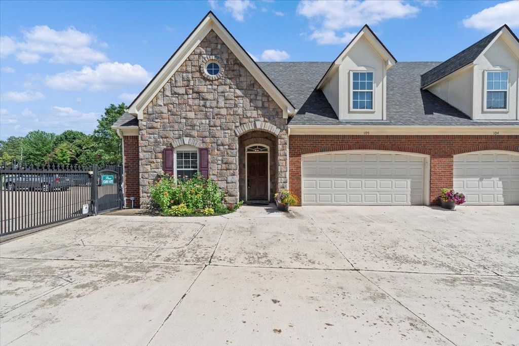 1595 Dexter Grove Ct Apt 105, Cordova, TN 38016