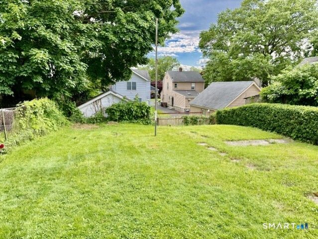 10 Wells Avenue B, Stamford, CT 06902