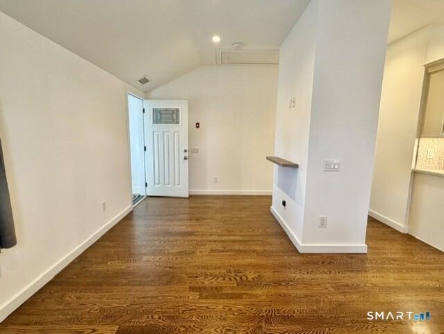 10 Wells Avenue B, Stamford, CT 06902