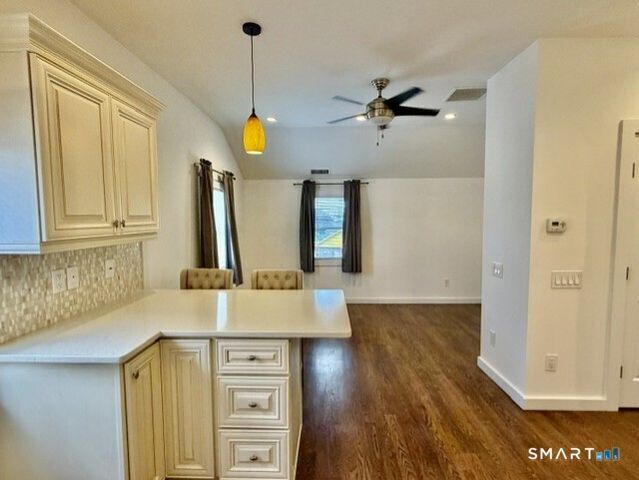 10 Wells Avenue B, Stamford, CT 06902