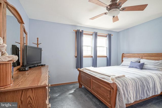 11 CHERRY LN, West Deptford, NJ 08096