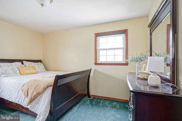 11 CHERRY LN, West Deptford, NJ 08096