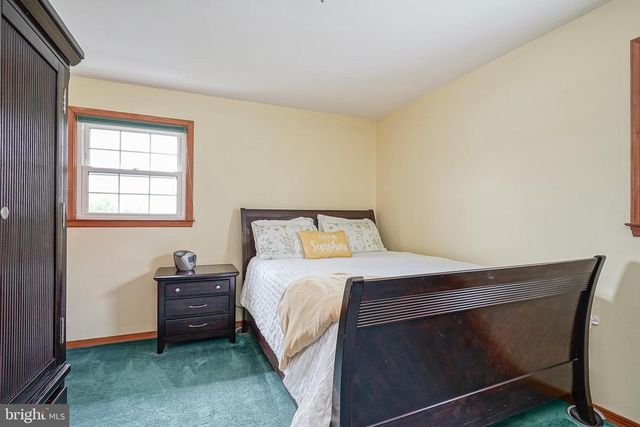 11 CHERRY LN, West Deptford, NJ 08096