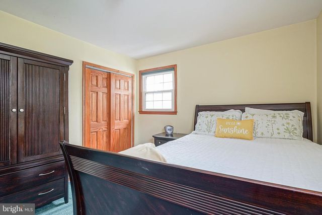 11 CHERRY LN, West Deptford, NJ 08096