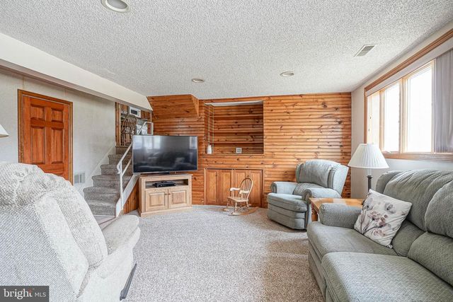 11 CHERRY LN, West Deptford, NJ 08096