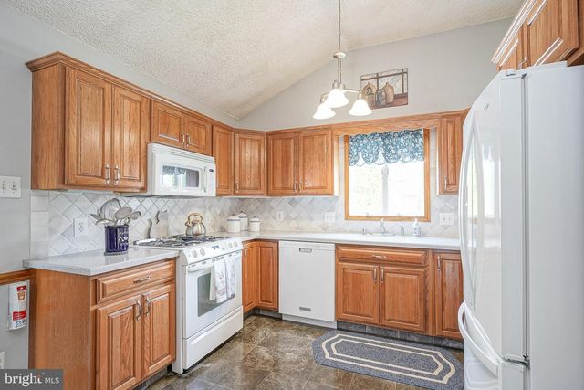 11 CHERRY LN, West Deptford, NJ 08096