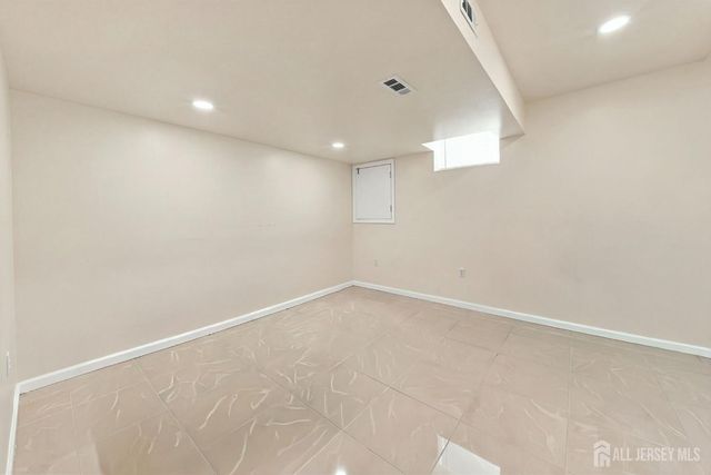 36 fiume Street, Iselin, NJ 08830